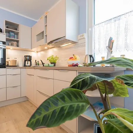 Seestrasse Apartman *