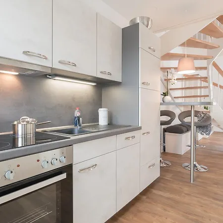 Seestrasse Apartman *