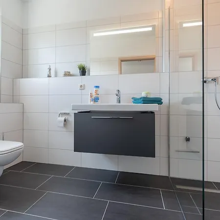 Seestrasse Apartman *