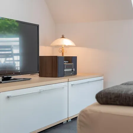 Seestrasse Apartman *