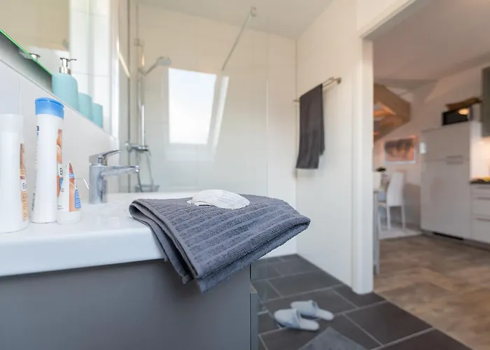 Seestrasse Apartment *
